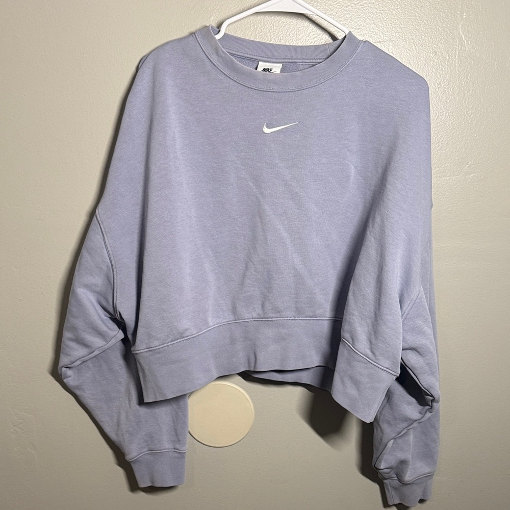 Nike Women's Light Purple Cropped Hoodie